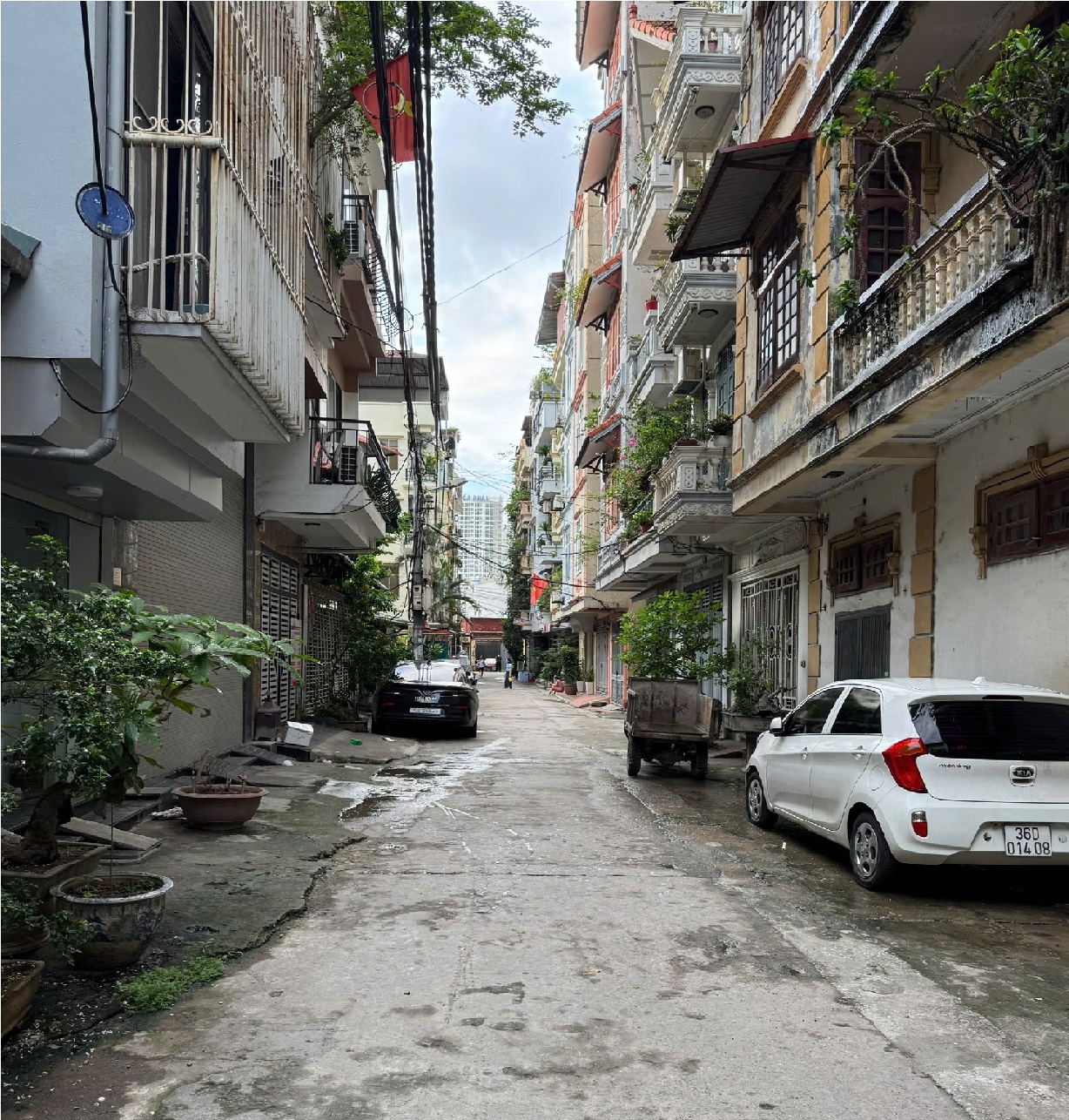 Tôi chính chủ bán nhà riêng phố Nguyễn Đức Cảnh, q Hoàng Mai 45m 6T- Gara Ô tô, Lô góc. LH: 0986430899